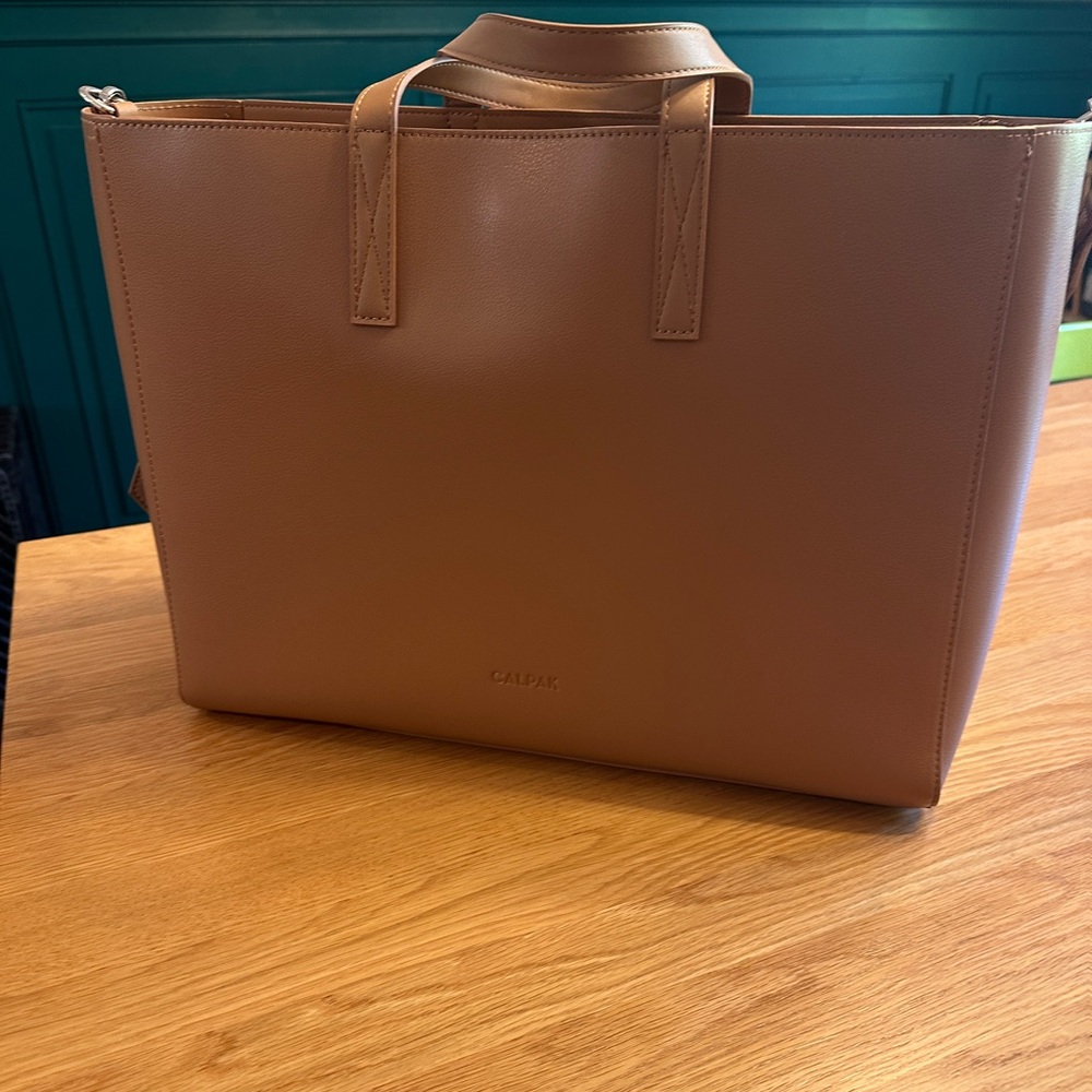 Haven Toffee Laptop Tote Bag